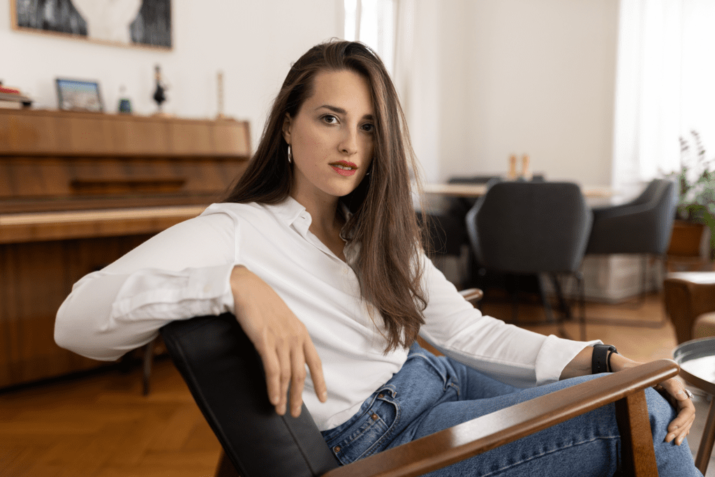 Sara Glojnarić Composer and Artist talking at QED 2024.