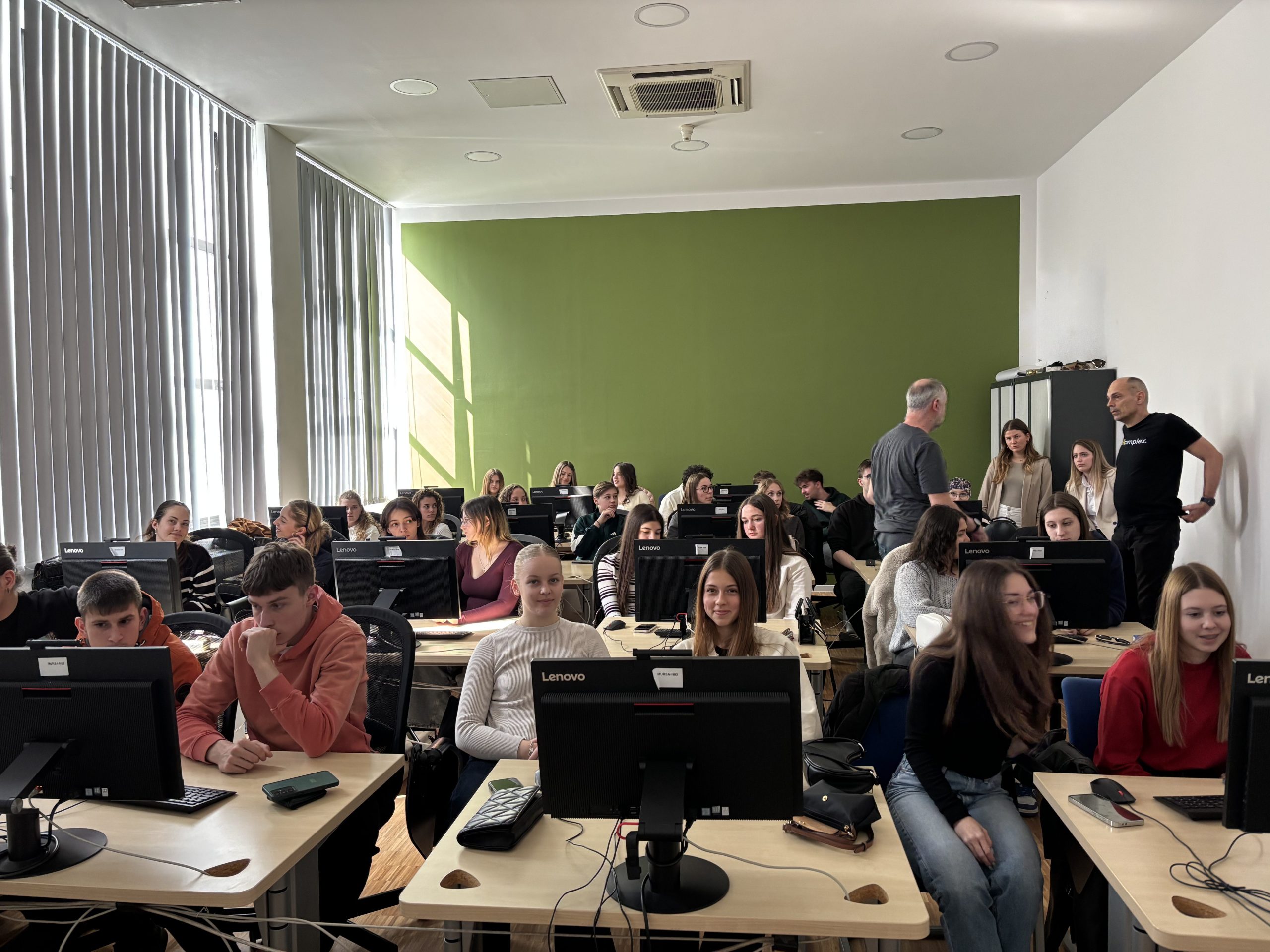 classroom at CROZ full of high school students at an AI workshop
